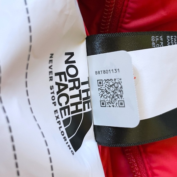 The North Face Boys’ Reversible Mount Chimbo Full Zip Jacket - Picture 9 of 12